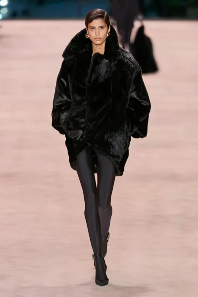 Look 35